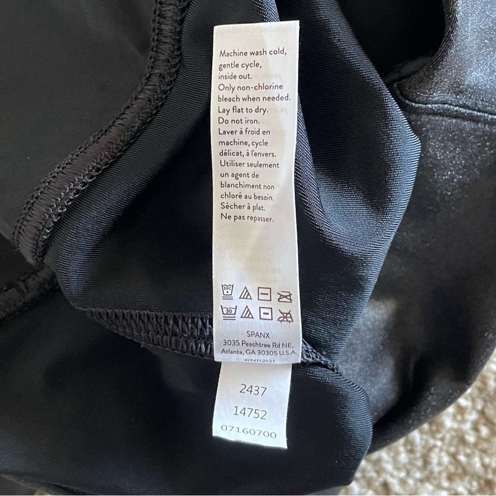 Spanx Faux Leather Leggings Women’s M Black Moto Shiny Textured Skinny 2437 - Picture 14 of 14